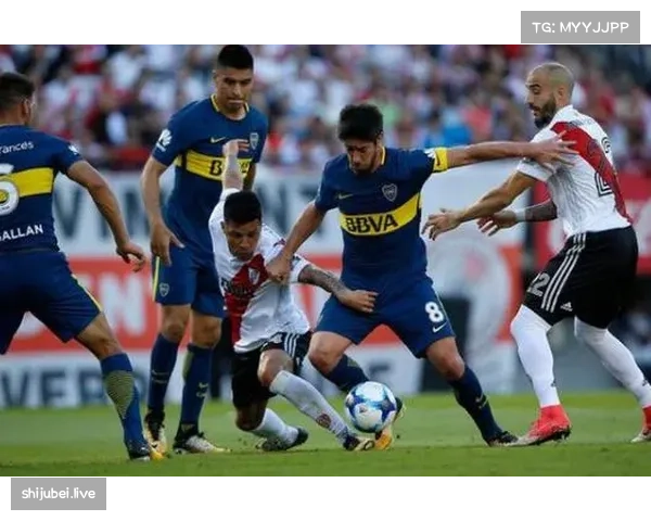 争冠集团实力接近 相互战绩或决定最终排名顺序